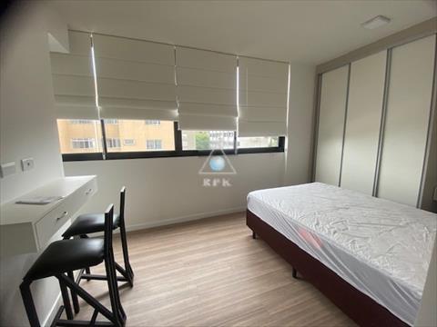 Apartamento para locacao no Agua Verde em Curitiba com 25m² por R$ 3.125,00