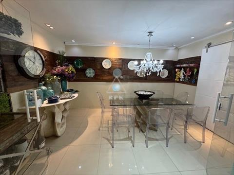 Sobrado para venda no Agua Verde em Curitiba com 200m² por R$ 870.000,00