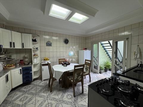 Sobrado para venda no Alto Boqueirao em Curitiba com 204m² por R$ 580.000,00