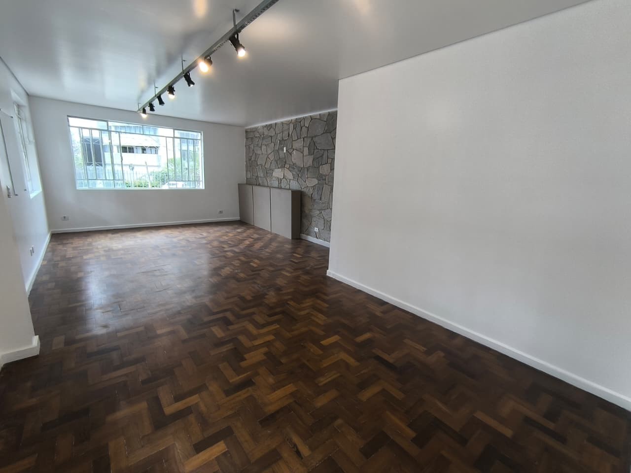 Sala/Conjunto Comercial para alugar em Bigorrilho, Curitiba — Portal Chave Fácil