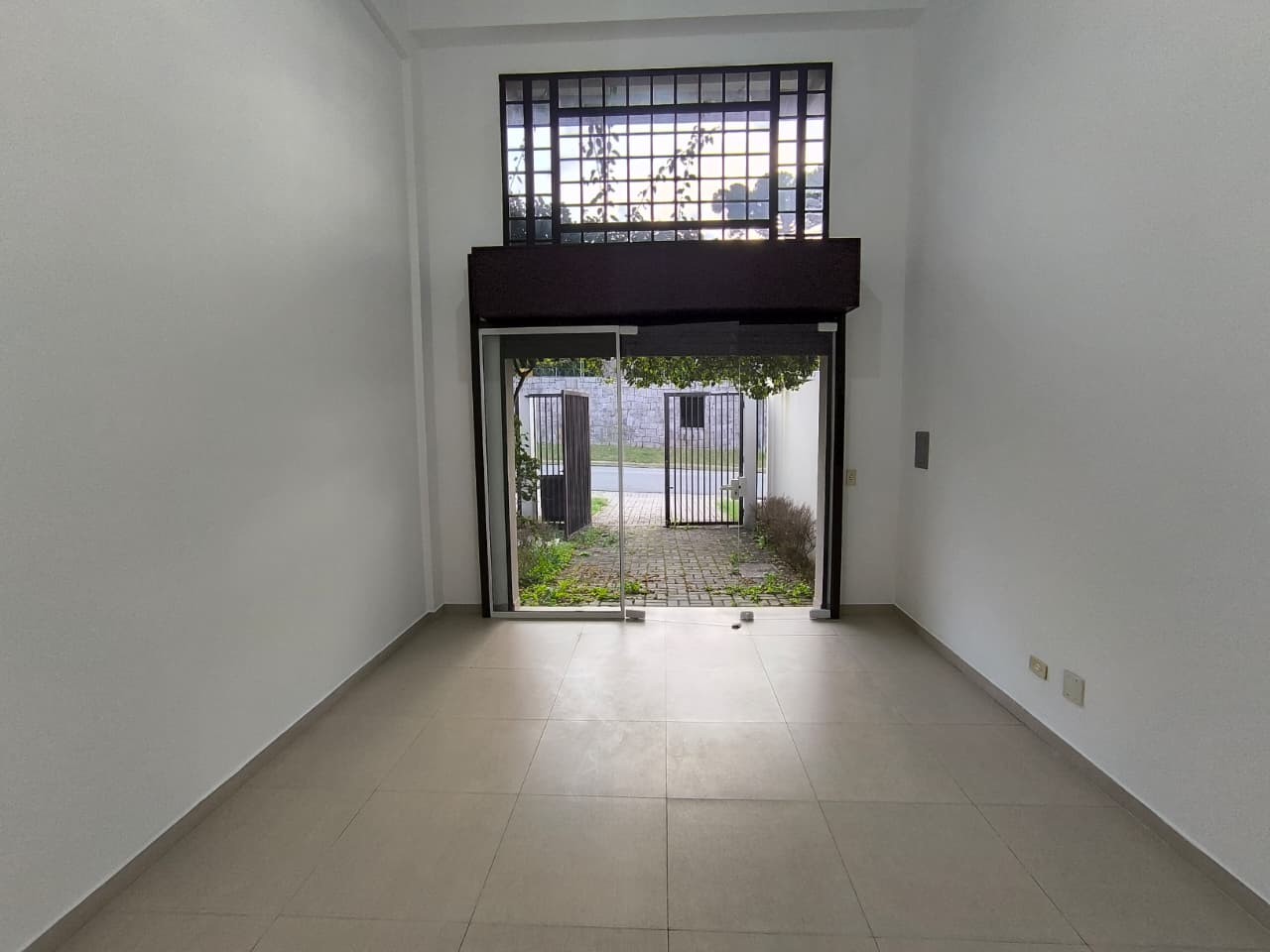 Casa para alugar em Vista Alegre, Curitiba — Portal Chave Fácil
