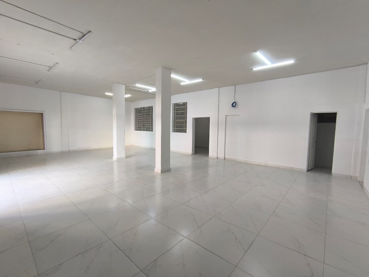 Ponto Comercial/Loja para alugar em Centro, Curitiba — Portal Chave Fácil