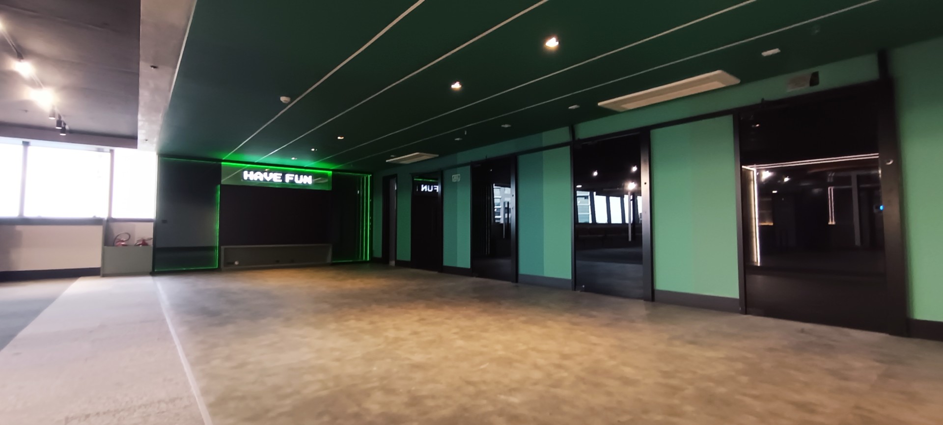 Sala/Conjunto Comercial para alugar em Campo Comprido, Curitiba — Portal Chave Fácil