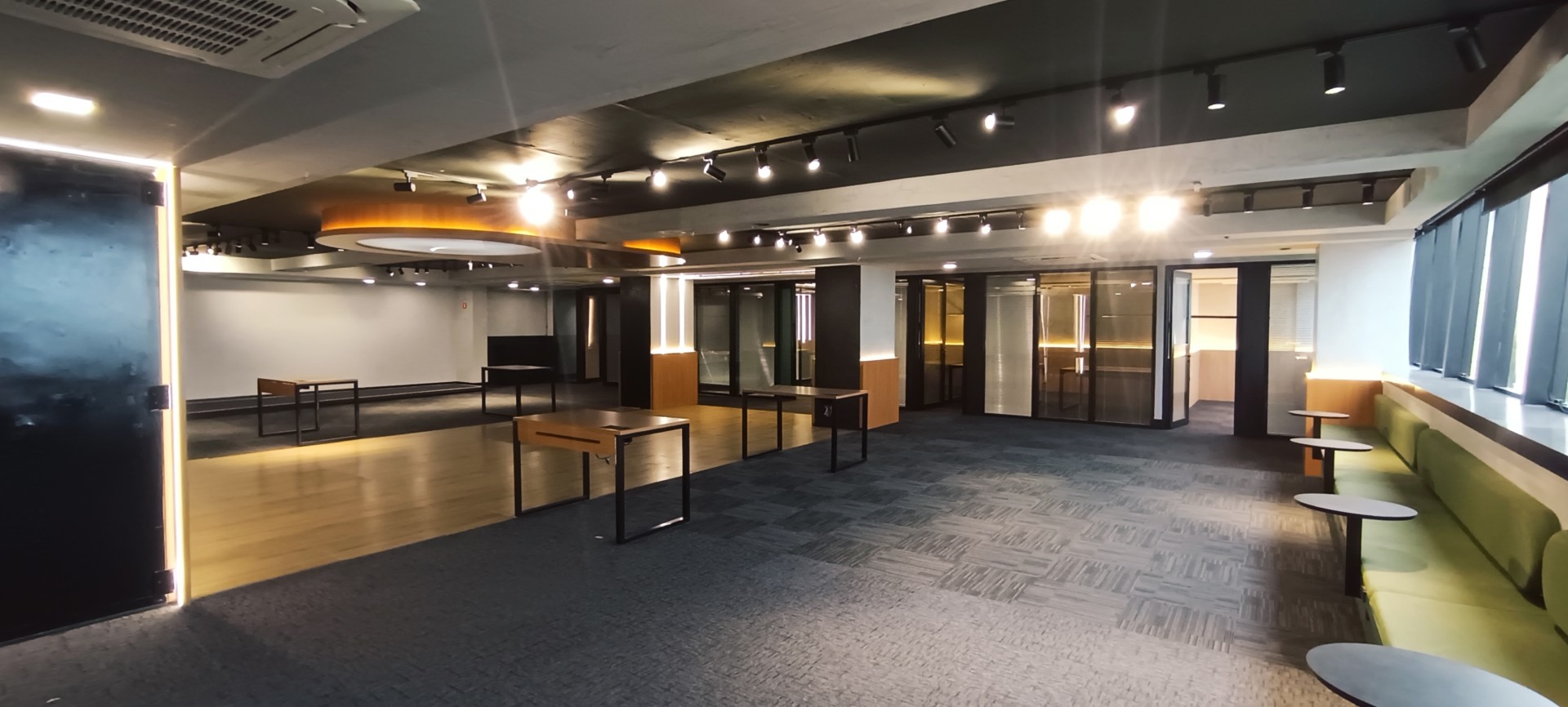 Sala/Conjunto Comercial para alugar em Campo Comprido, Curitiba — Portal Chave Fácil