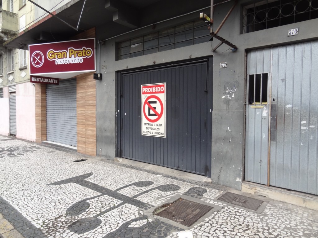 Casa para alugar em Centro, Curitiba — Portal Chave Fácil