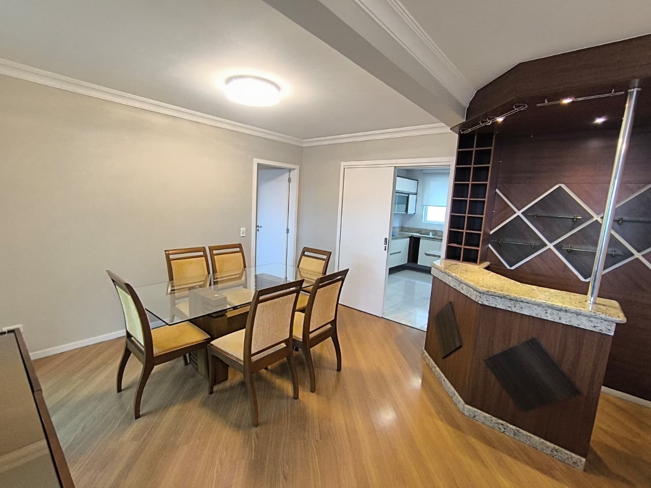 Apartamento para alugar em Centro, Curitiba — Portal Chave Fácil