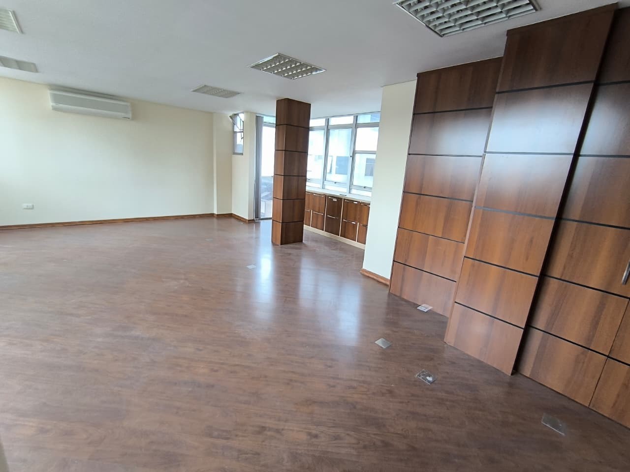 Sala/Conjunto Comercial para alugar em Centro, Curitiba — Portal Chave Fácil