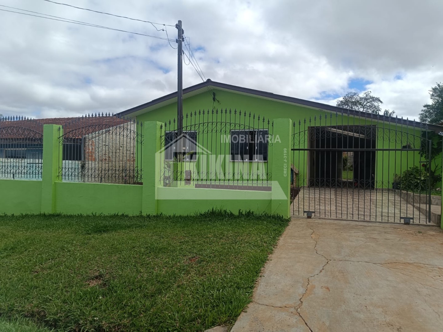 Casa à venda em Uvaranas, Ponta Grossa — Portal Chave Fácil