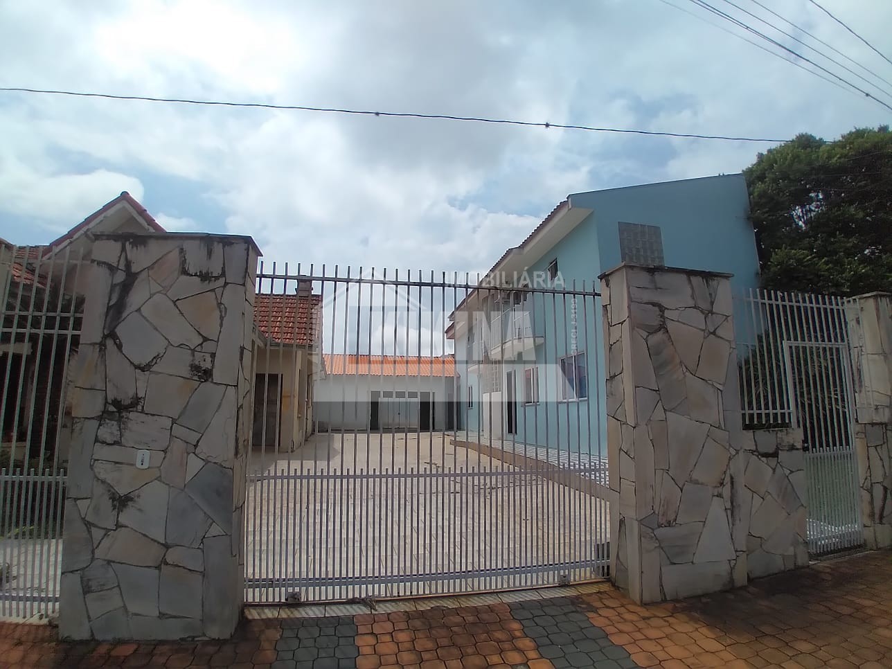 Sobrado à venda em Orfas, Ponta Grossa — Portal Chave Fácil