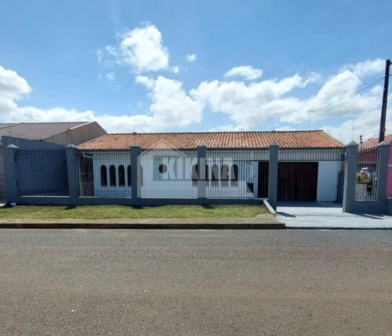 Casa à venda em Boa Vista, Ponta Grossa — Portal Chave Fácil