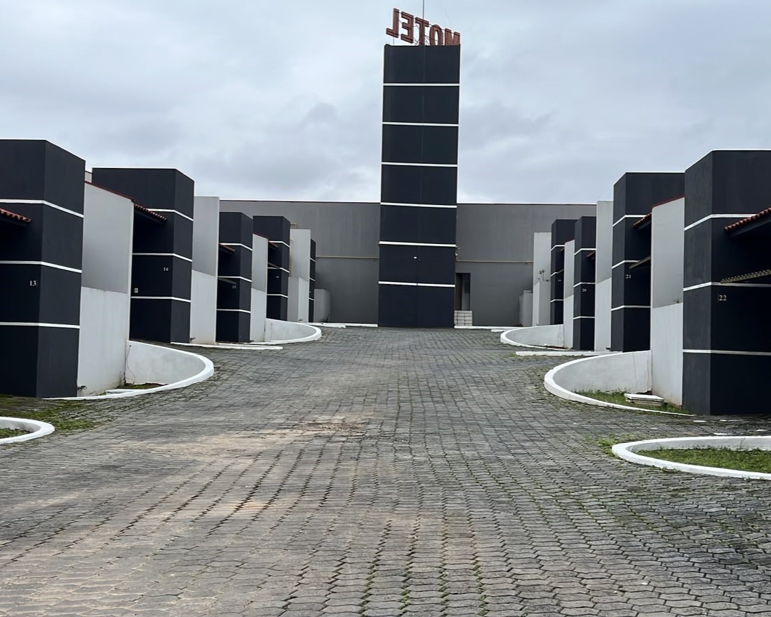 Comercial à venda em Colonia Dona Luiza, Ponta Grossa — Portal Chave Fácil