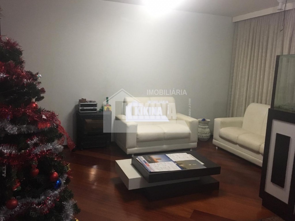 Casa à venda em Oficinas, Ponta Grossa — Portal Chave Fácil