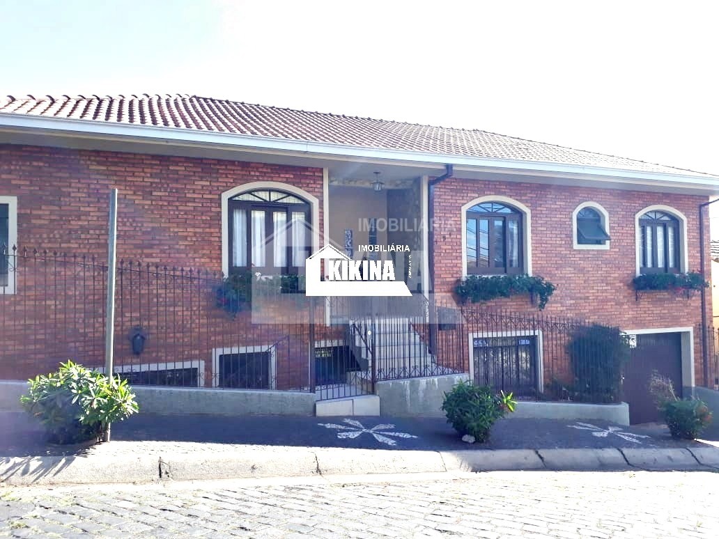 Casa à venda em Centro, Ponta Grossa — Portal Chave Fácil