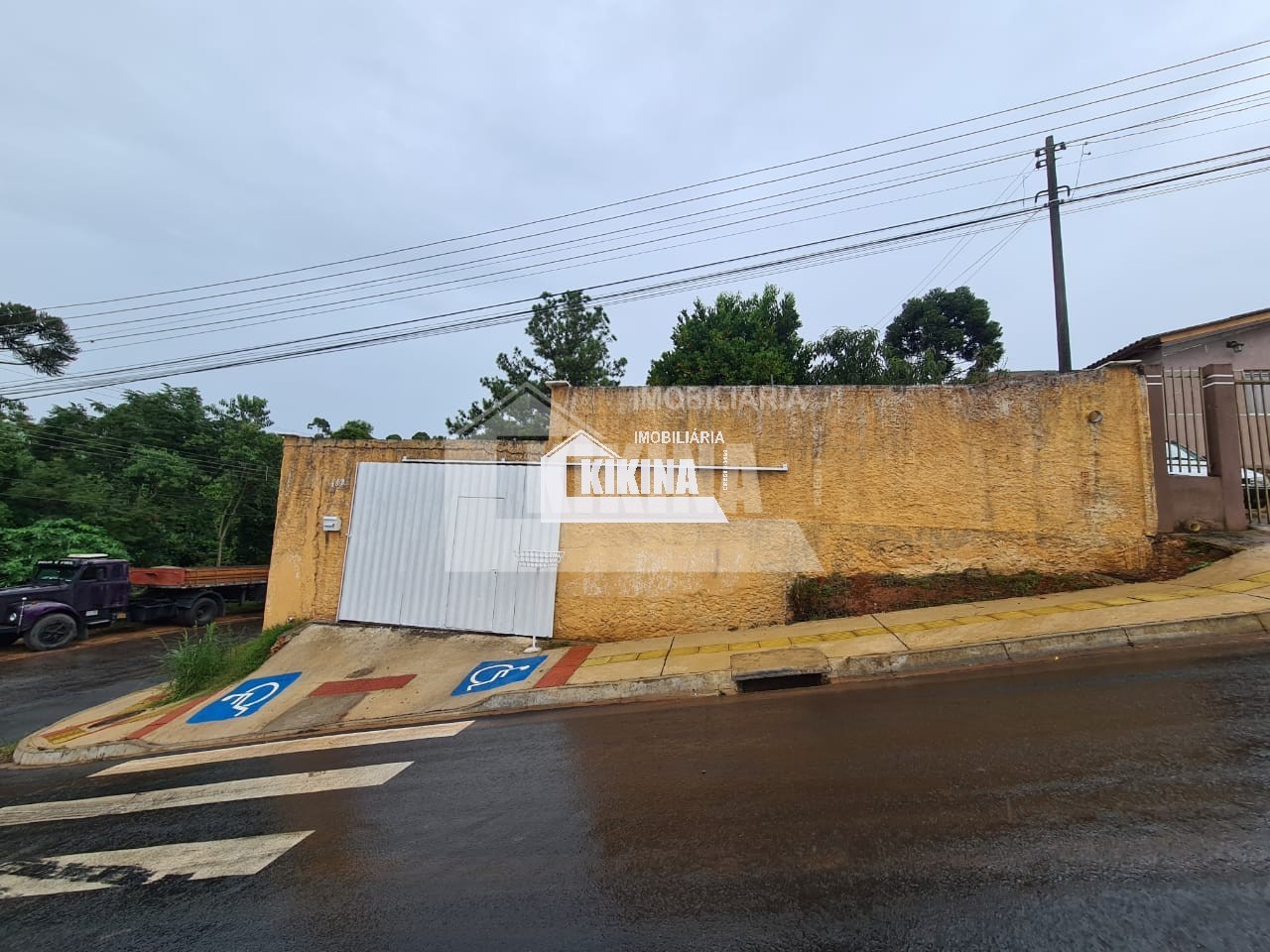 Casa à venda em Periquitos, Ponta Grossa — Portal Chave Fácil