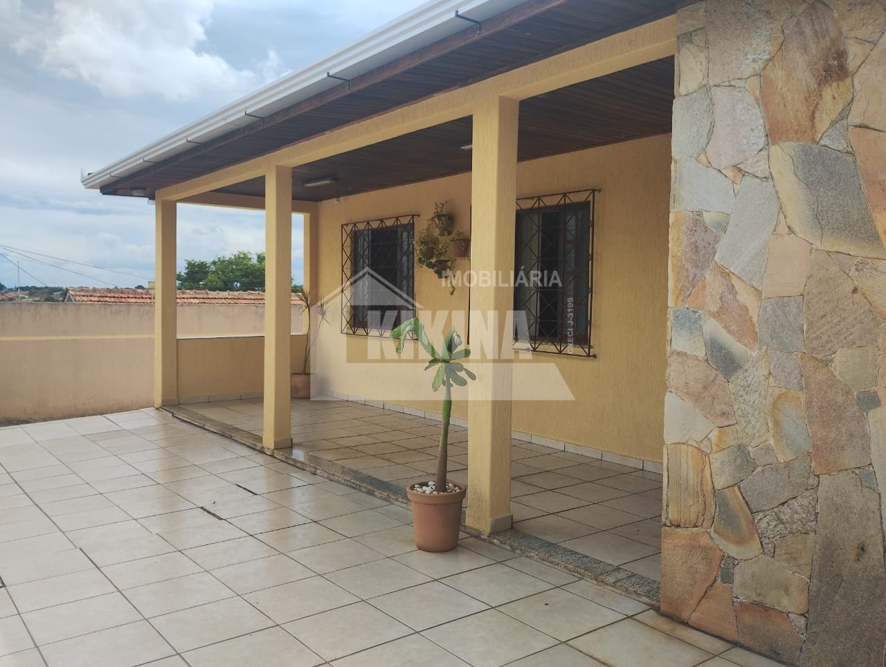 Casa à venda em Uvaranas, Ponta Grossa — Portal Chave Fácil