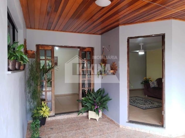 Casa à venda em Uvaranas, Ponta Grossa — Portal Chave Fácil