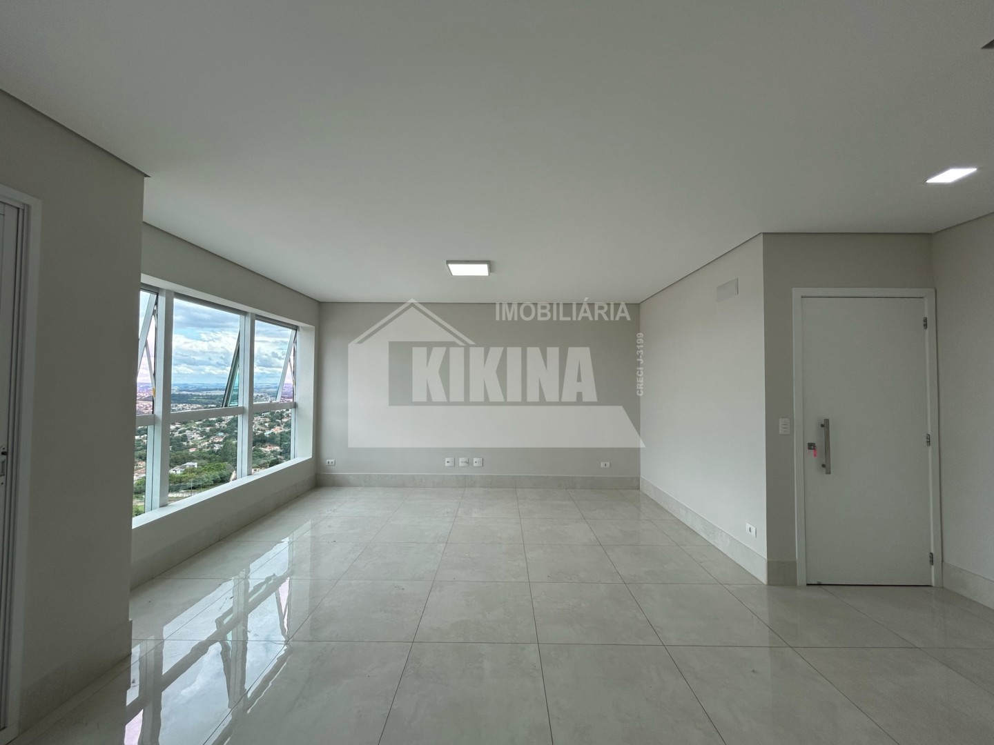Apartamento à venda em Uvaranas, Ponta Grossa — Portal Chave Fácil