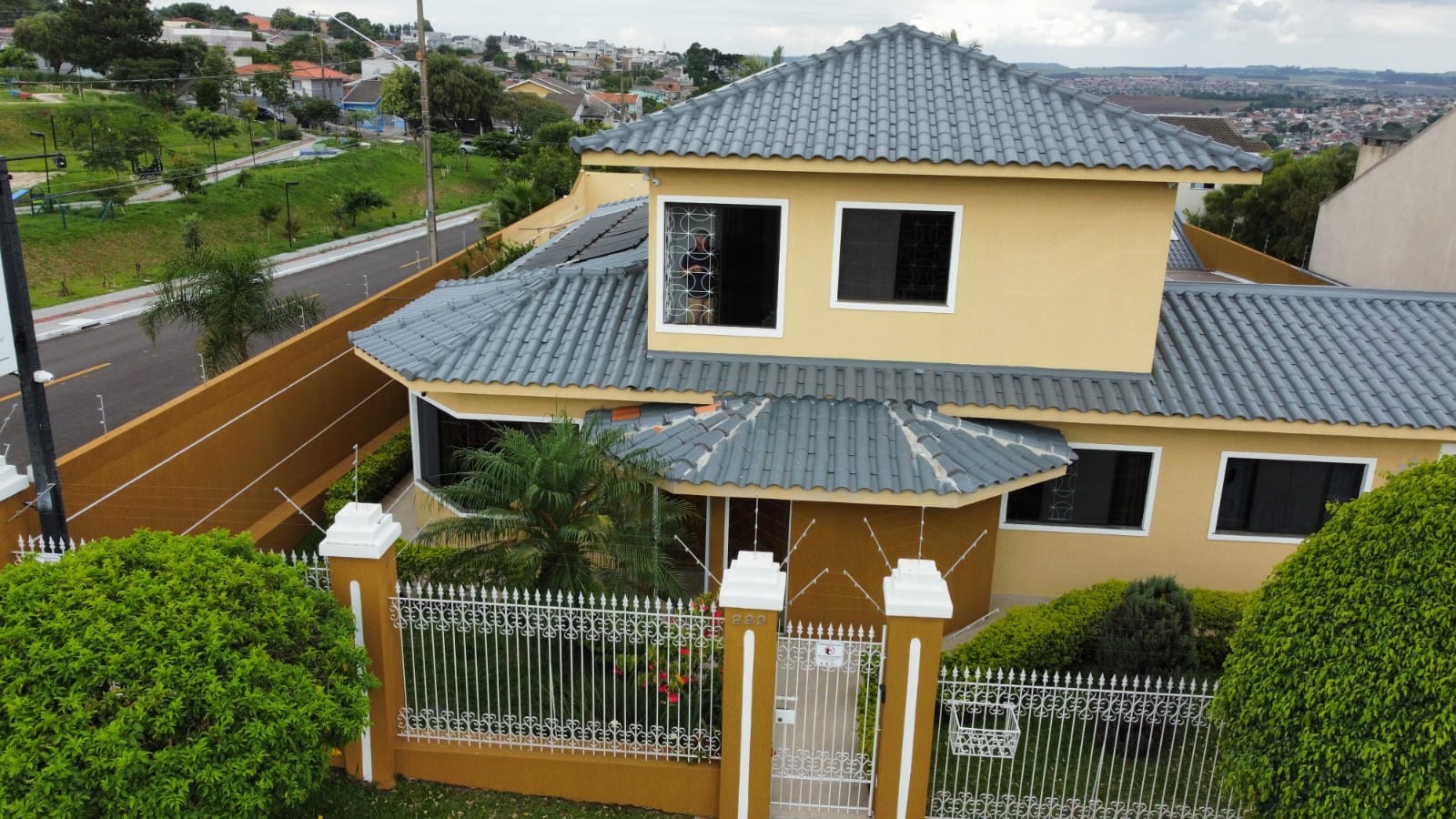 Casa à venda em Jardim Carvalho, Ponta Grossa — Portal Chave Fácil