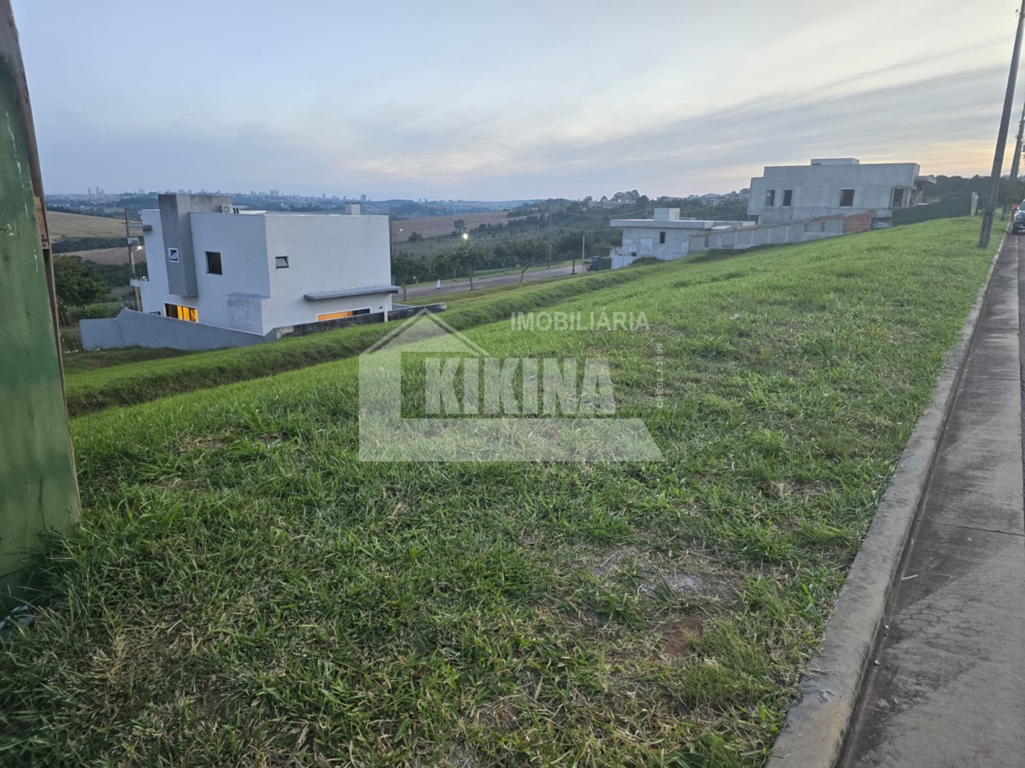 Terreno/Área à venda em Jardim Carvalho, Ponta Grossa — Portal Chave Fácil