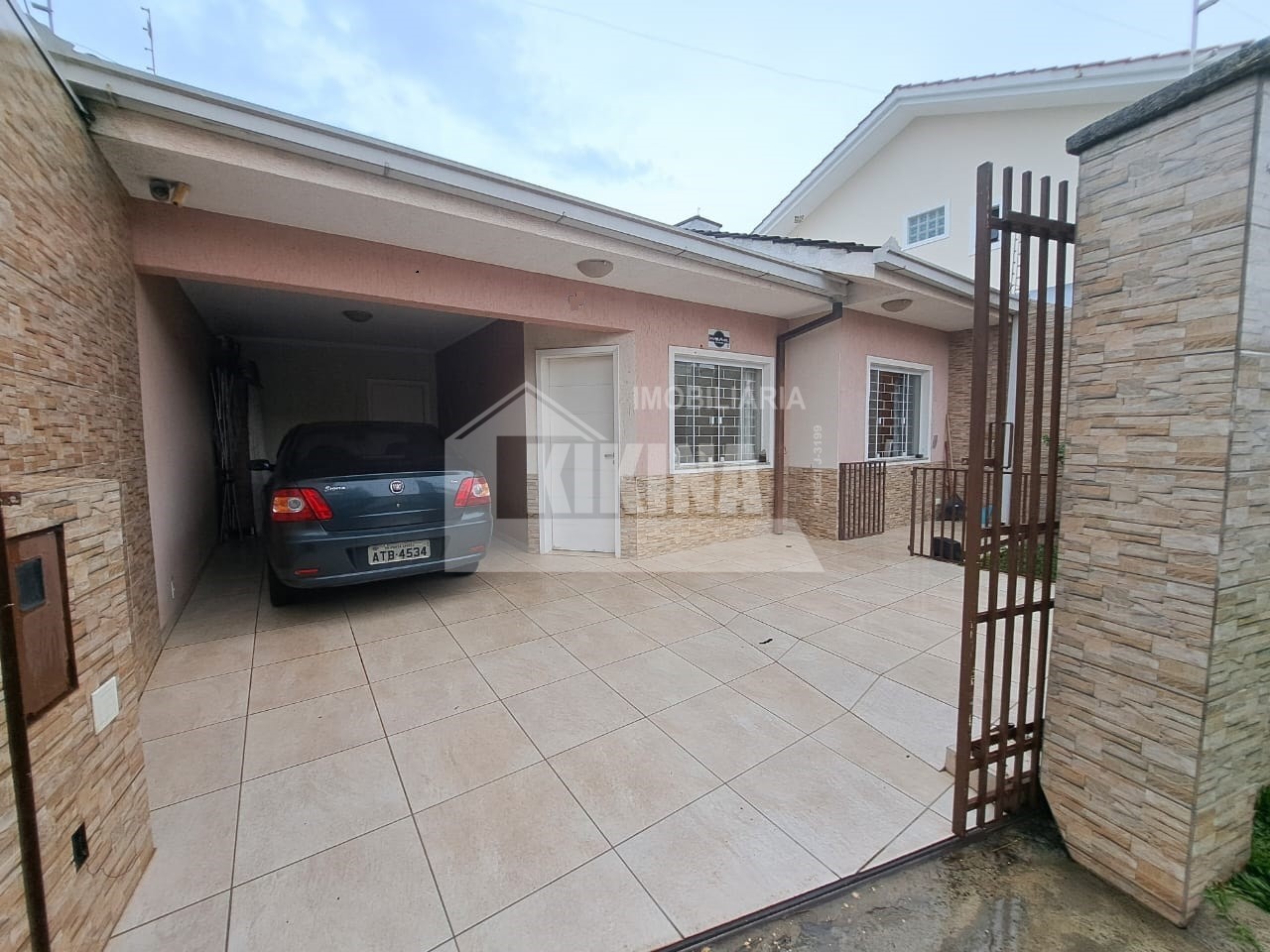 Casa à venda em Uvaranas, Ponta Grossa — Portal Chave Fácil