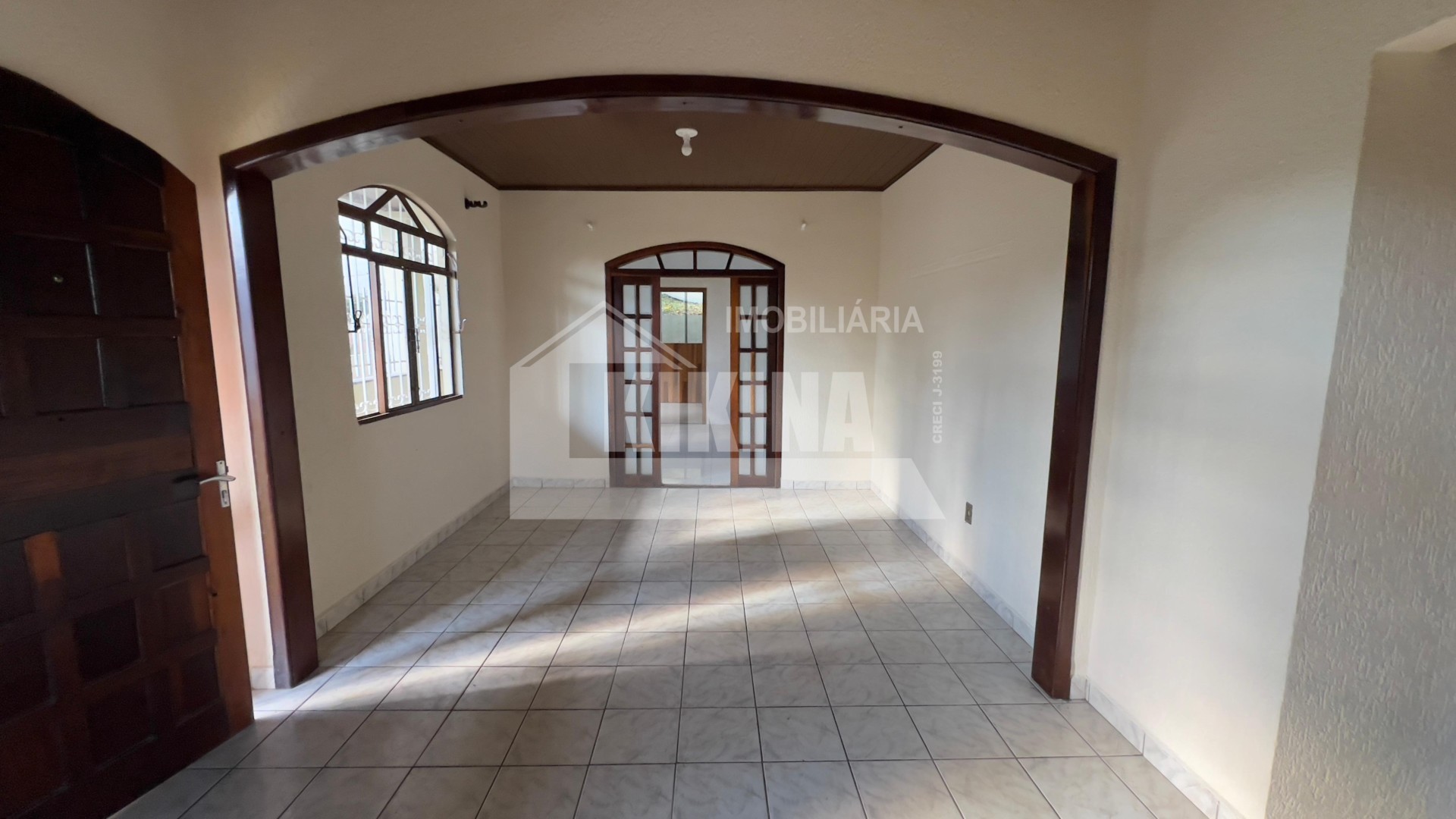 Casa à venda em Uvaranas, Ponta Grossa — Portal Chave Fácil