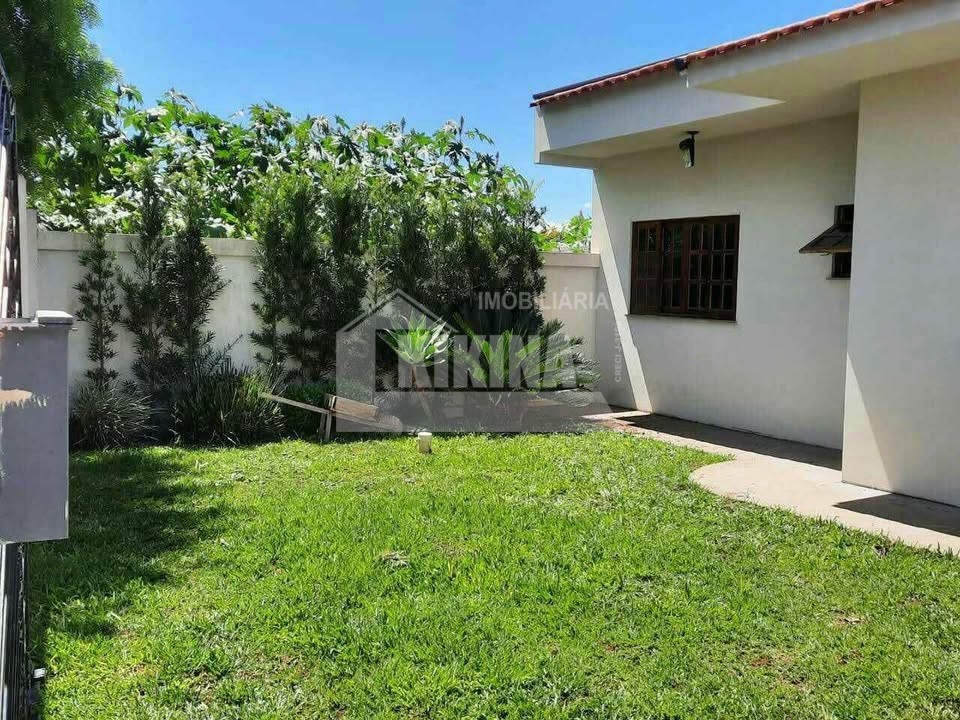 Casa à venda em Uvaranas, Ponta Grossa — Portal Chave Fácil