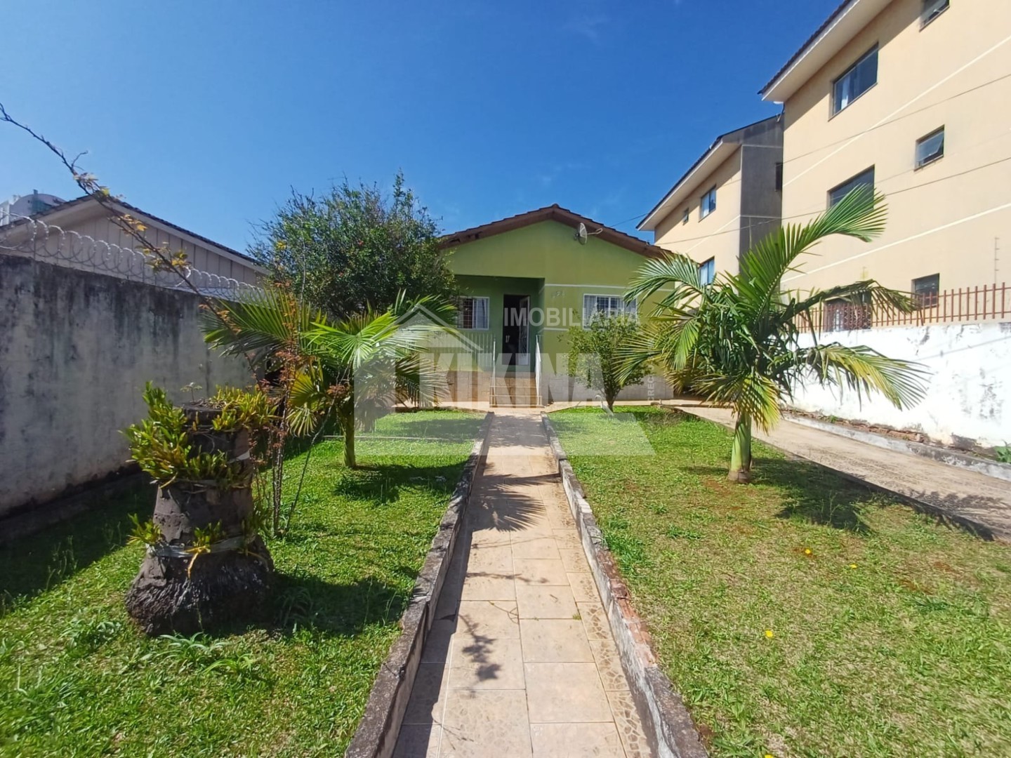 Casa à venda em Uvaranas, Ponta Grossa — Portal Chave Fácil