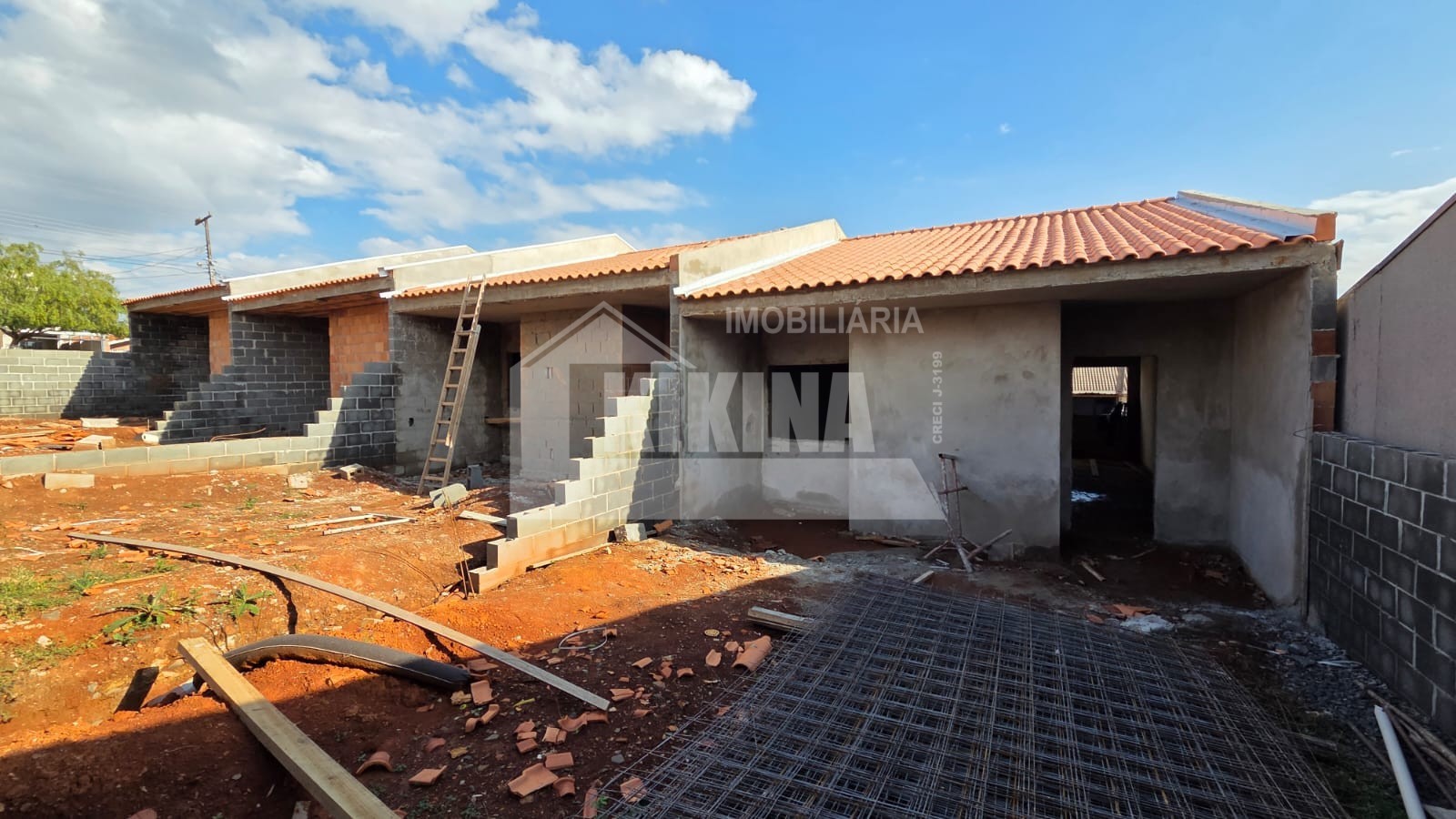 Casa à venda em Uvaranas, Ponta Grossa — Portal Chave Fácil