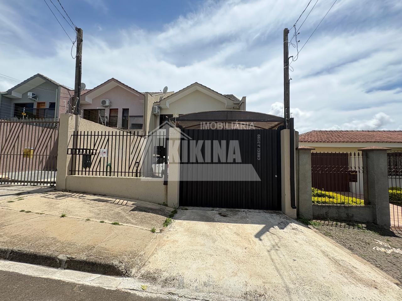 Sobrado à venda em Jardim Carvalho, Ponta Grossa — Portal Chave Fácil