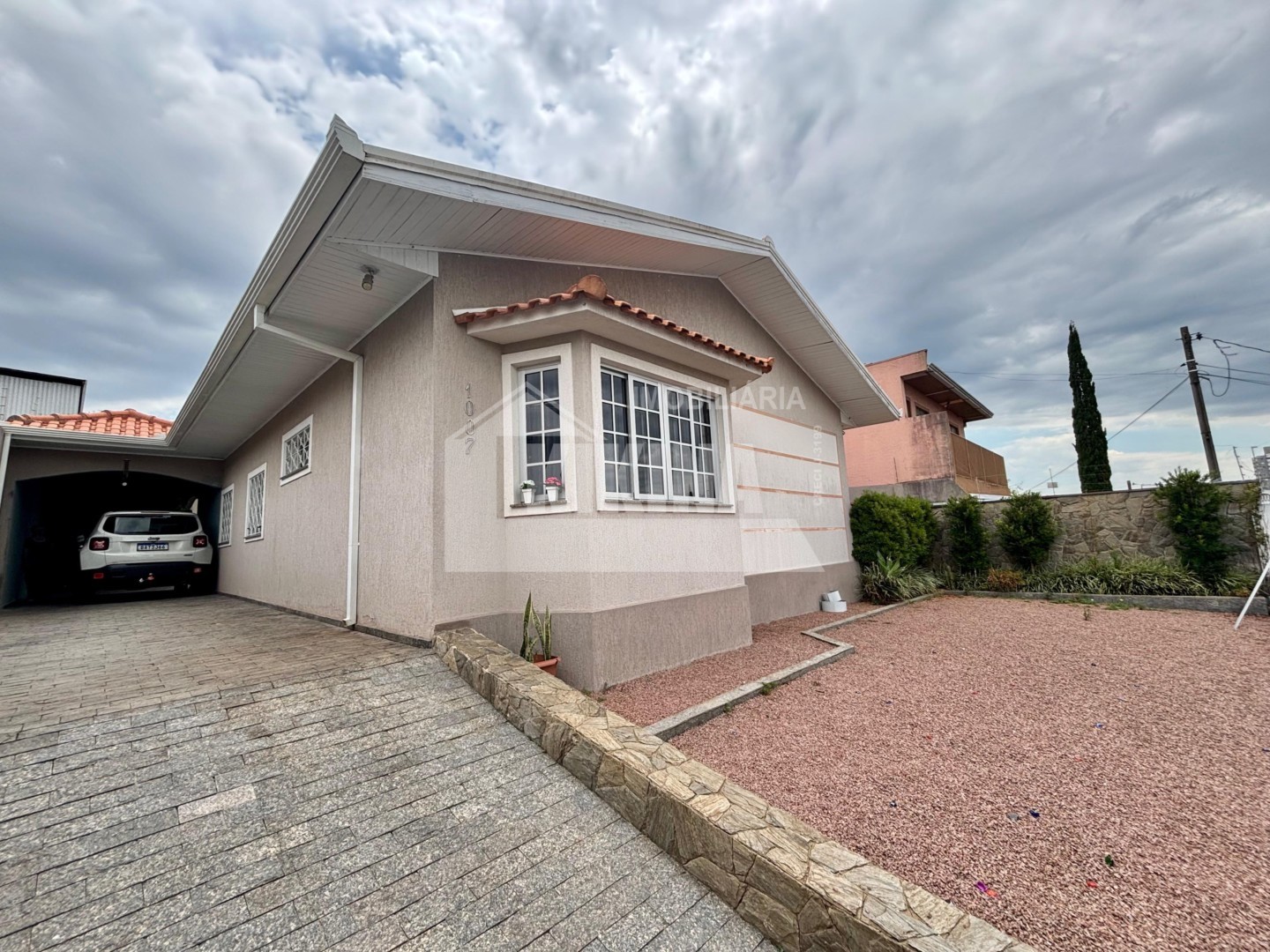 Casa à venda em Uvaranas, Ponta Grossa — Portal Chave Fácil