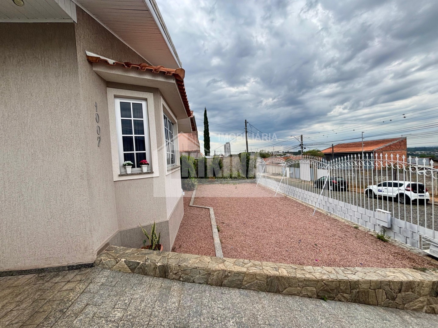 Casa à venda em Uvaranas, Ponta Grossa — Portal Chave Fácil