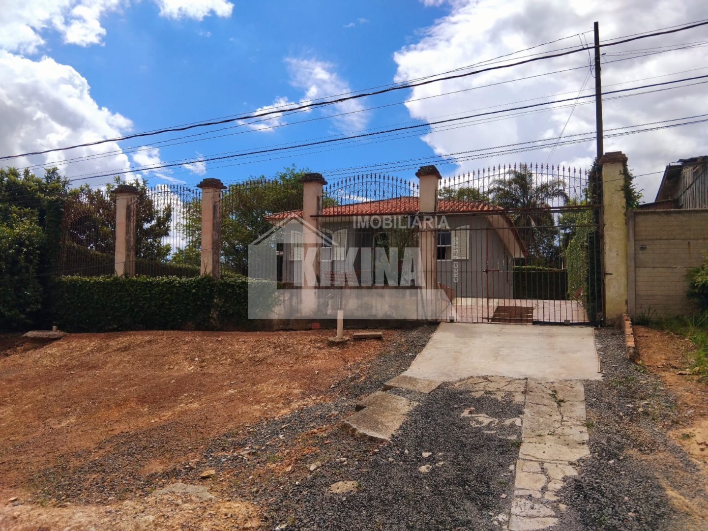 Casa à venda em Uvaranas, Ponta Grossa — Portal Chave Fácil