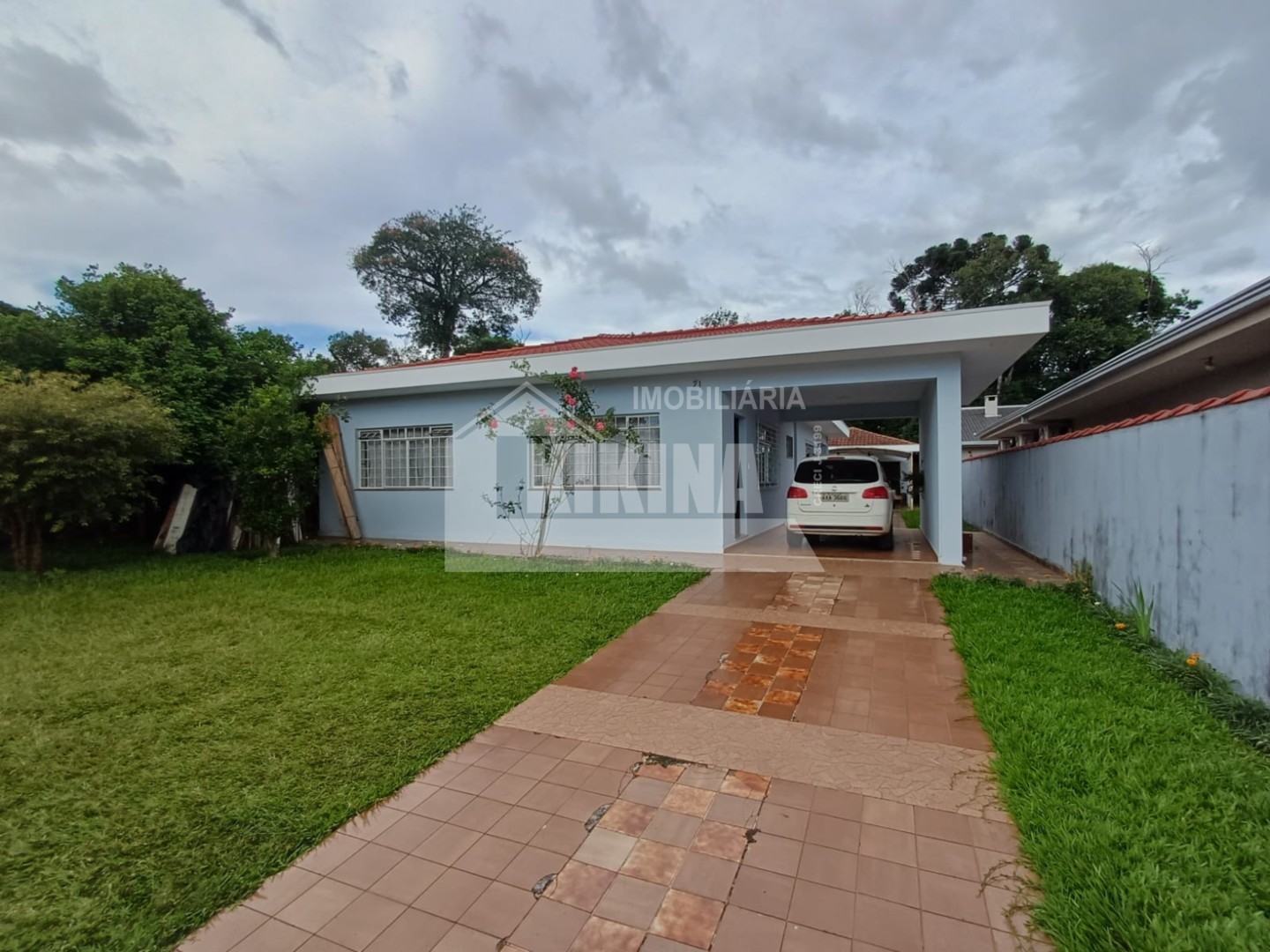 Casa à venda em Uvaranas, Ponta Grossa — Portal Chave Fácil