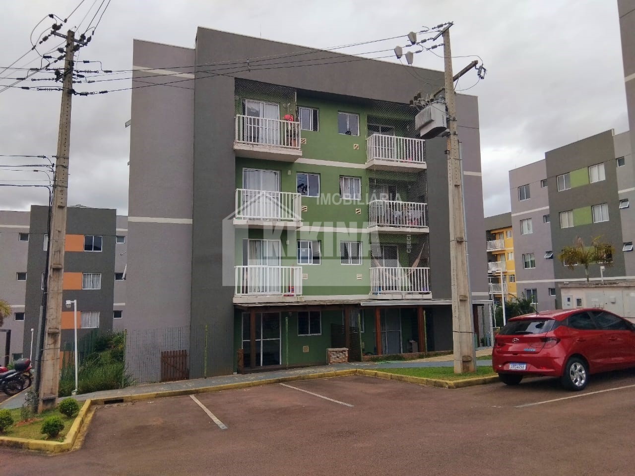 Apartamento à venda em Uvaranas, Ponta Grossa — Portal Chave Fácil