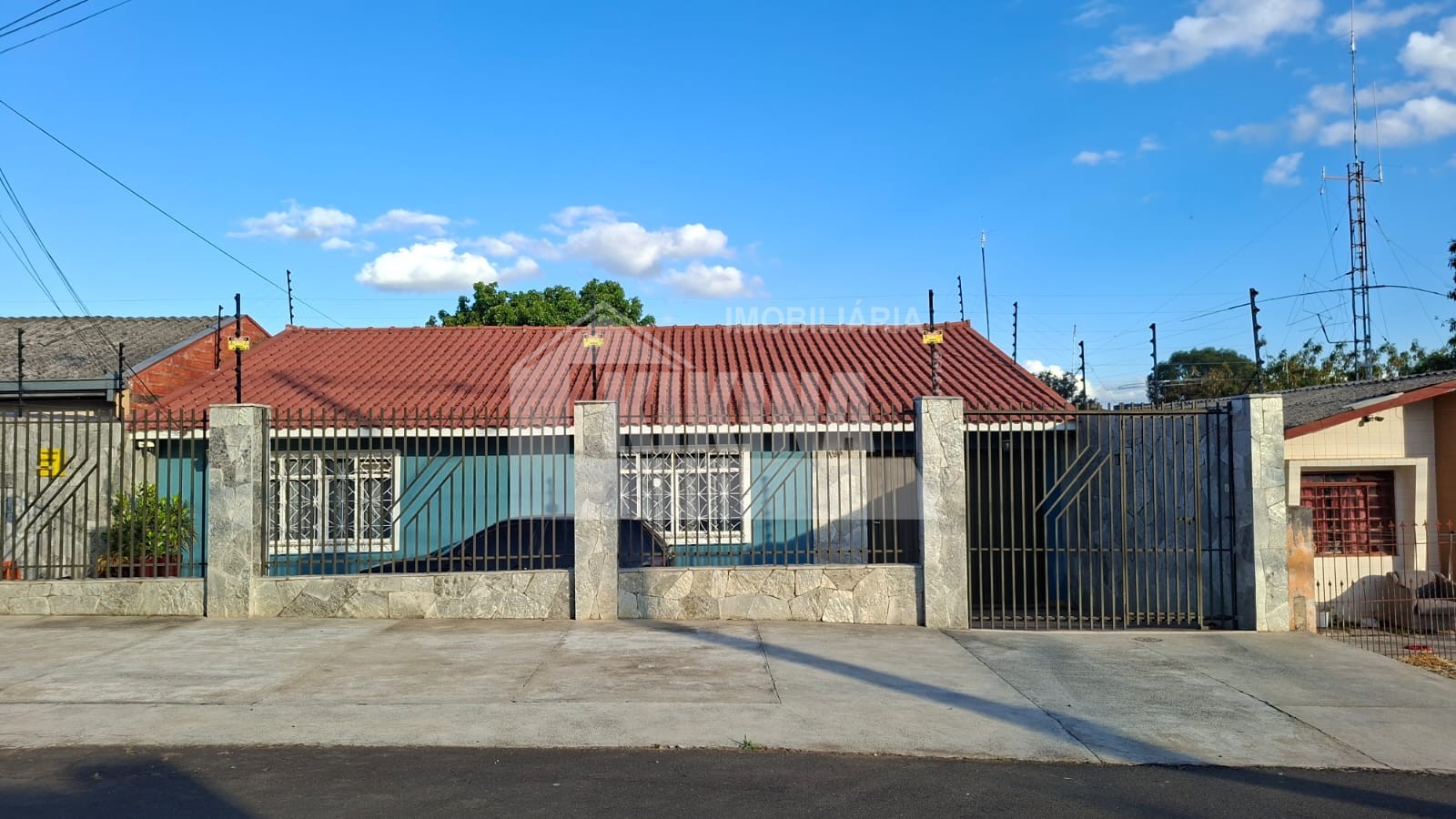 Casa à venda em Boa Vista, Ponta Grossa — Portal Chave Fácil