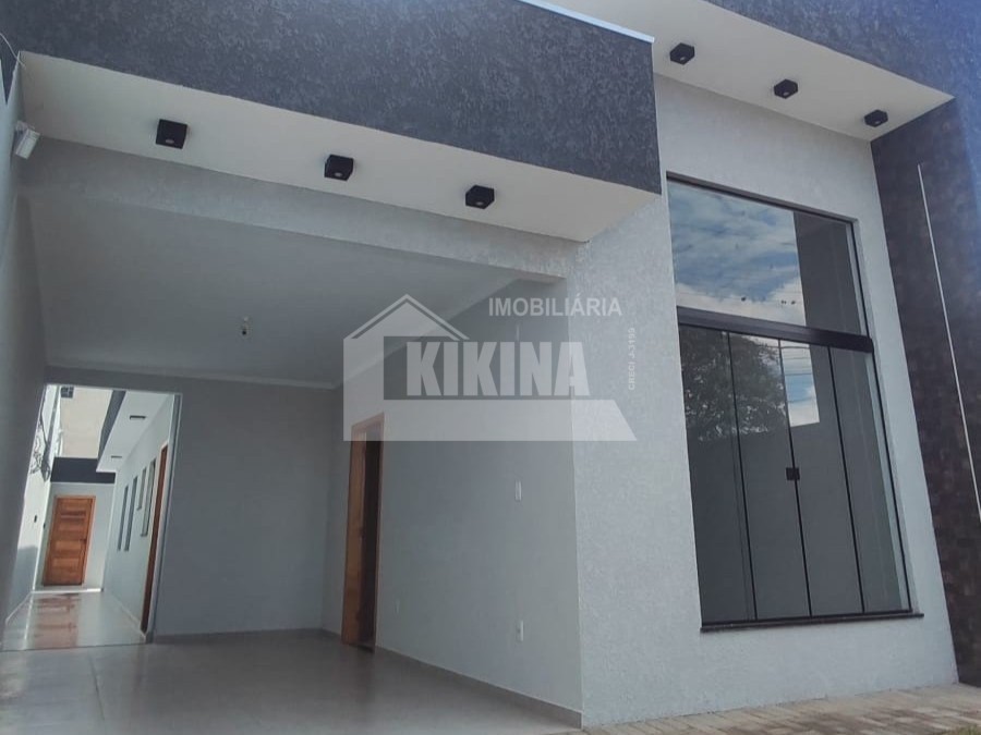 Casa à venda em Uvaranas, Ponta Grossa — Portal Chave Fácil