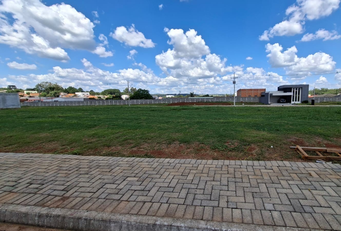 Terreno/Área à venda em Uvaranas, Ponta Grossa — Portal Chave Fácil