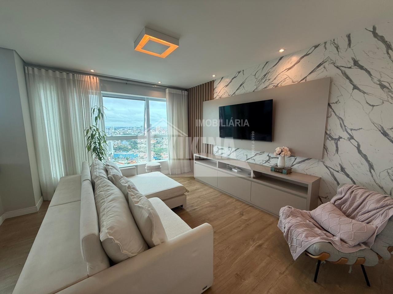 Apartamento à venda em Uvaranas, Ponta Grossa — Portal Chave Fácil