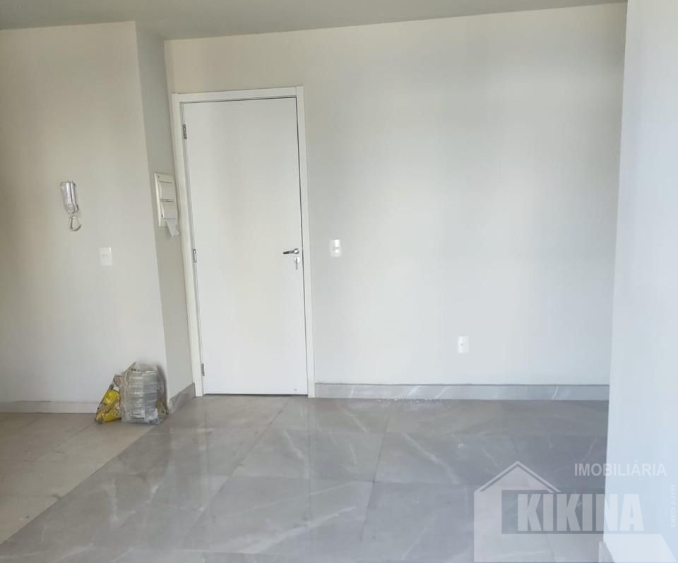 Apartamento à venda em Uvaranas, Ponta Grossa — Portal Chave Fácil