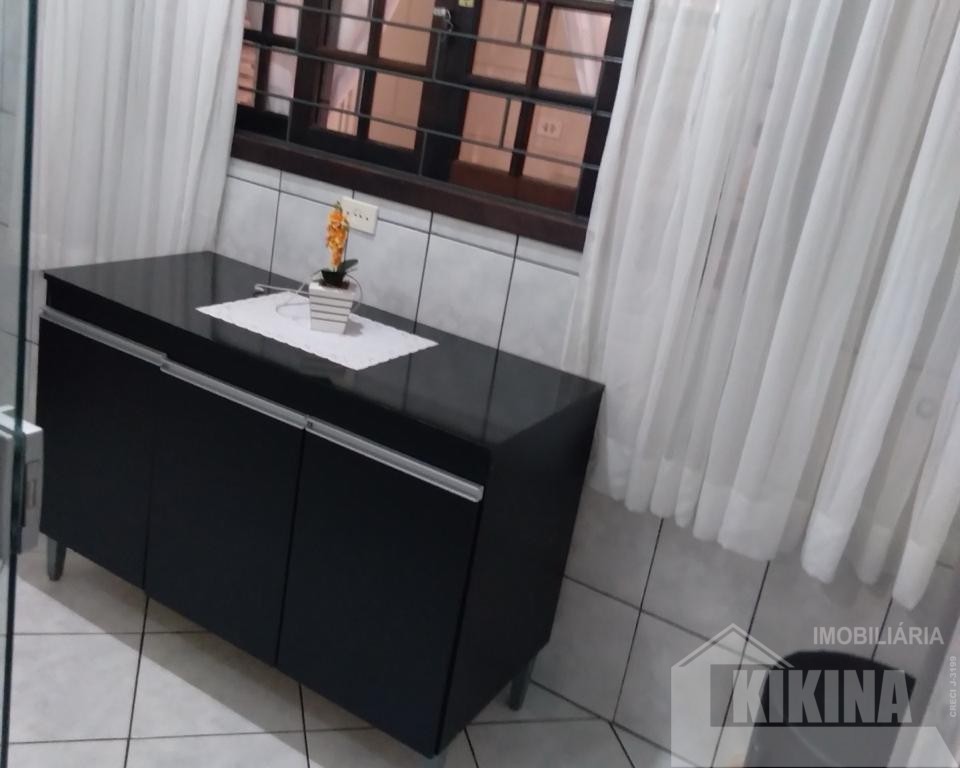 Casa à venda em Uvaranas, Ponta Grossa — Portal Chave Fácil