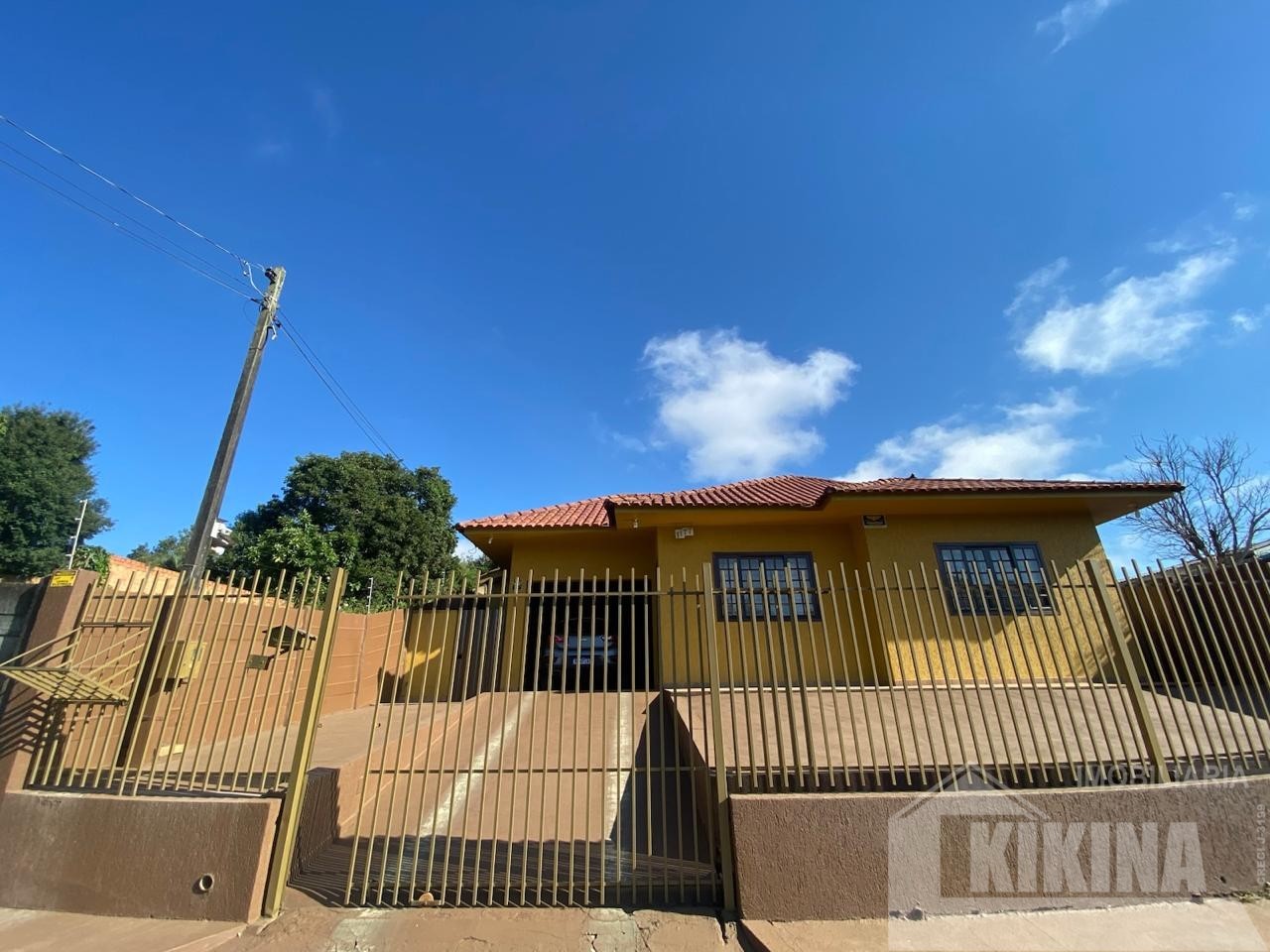 Casa à venda em Uvaranas, Ponta Grossa — Portal Chave Fácil