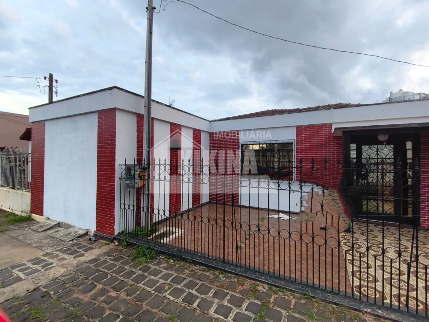 Casa à venda em Uvaranas, Ponta Grossa — Portal Chave Fácil