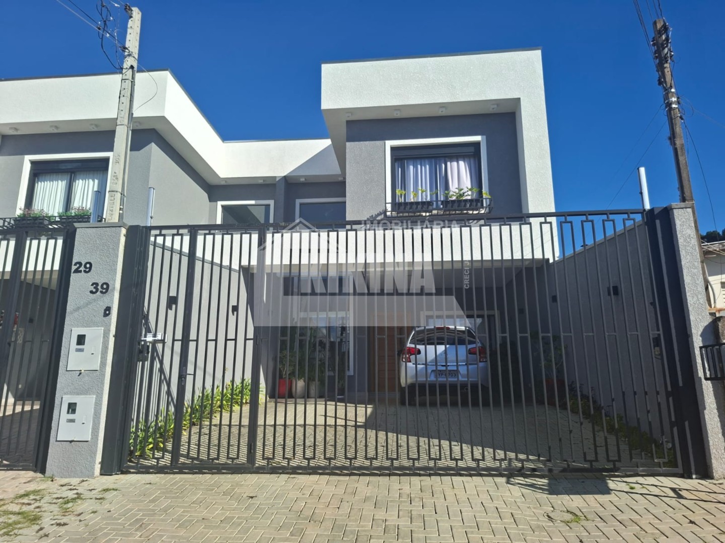 Sobrado à venda em Oficinas, Ponta Grossa — Portal Chave Fácil