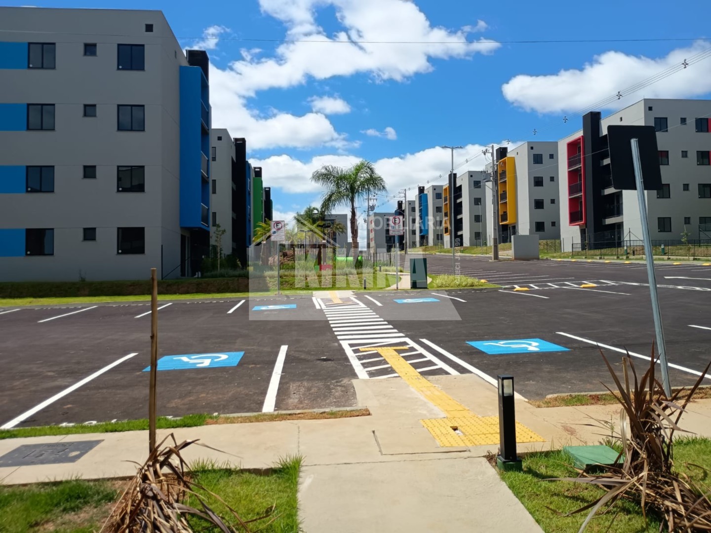 Apartamento à venda em Uvaranas, Ponta Grossa — Portal Chave Fácil