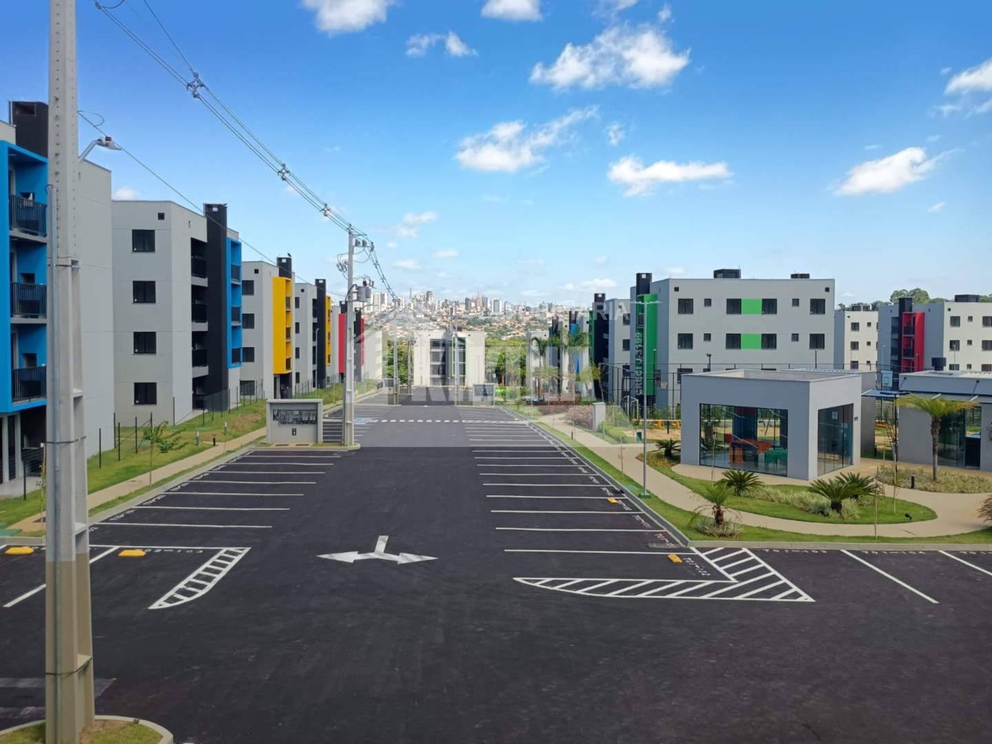 Apartamento à venda em Uvaranas, Ponta Grossa — Portal Chave Fácil