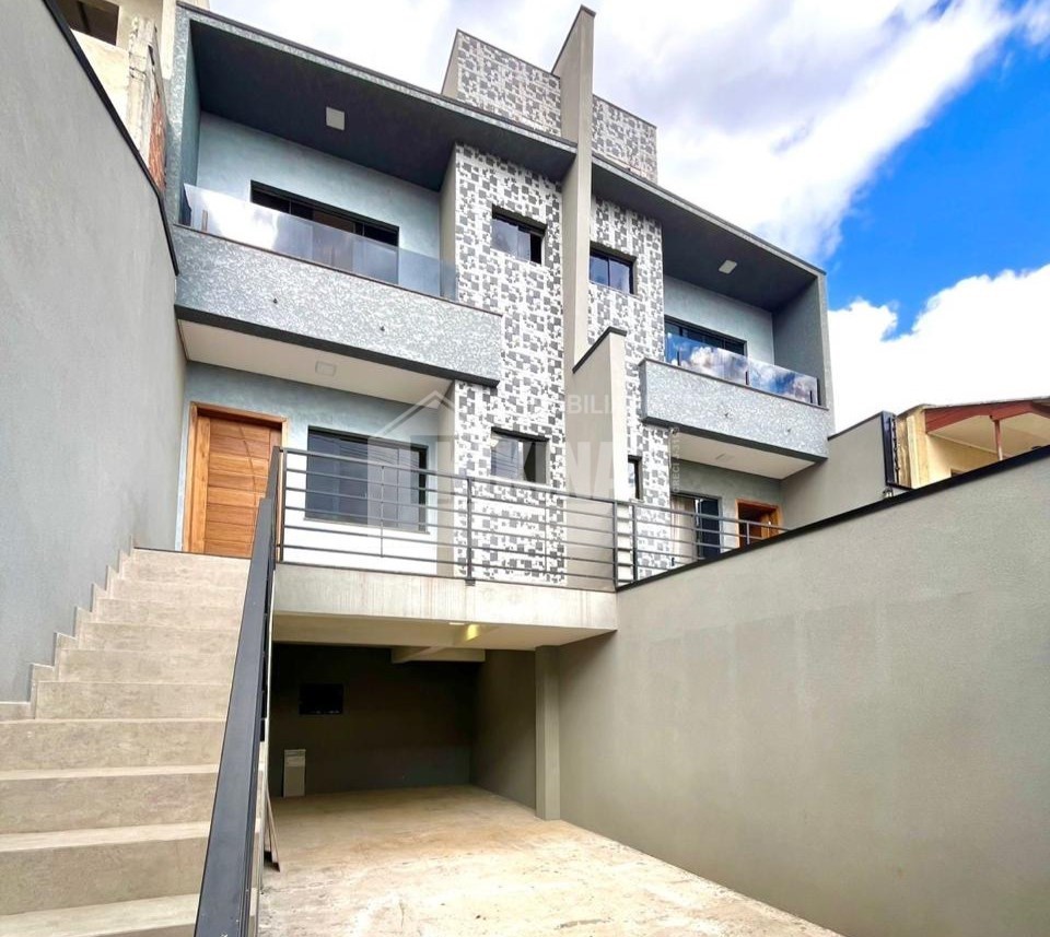 Casa à venda em Uvaranas, Ponta Grossa — Portal Chave Fácil