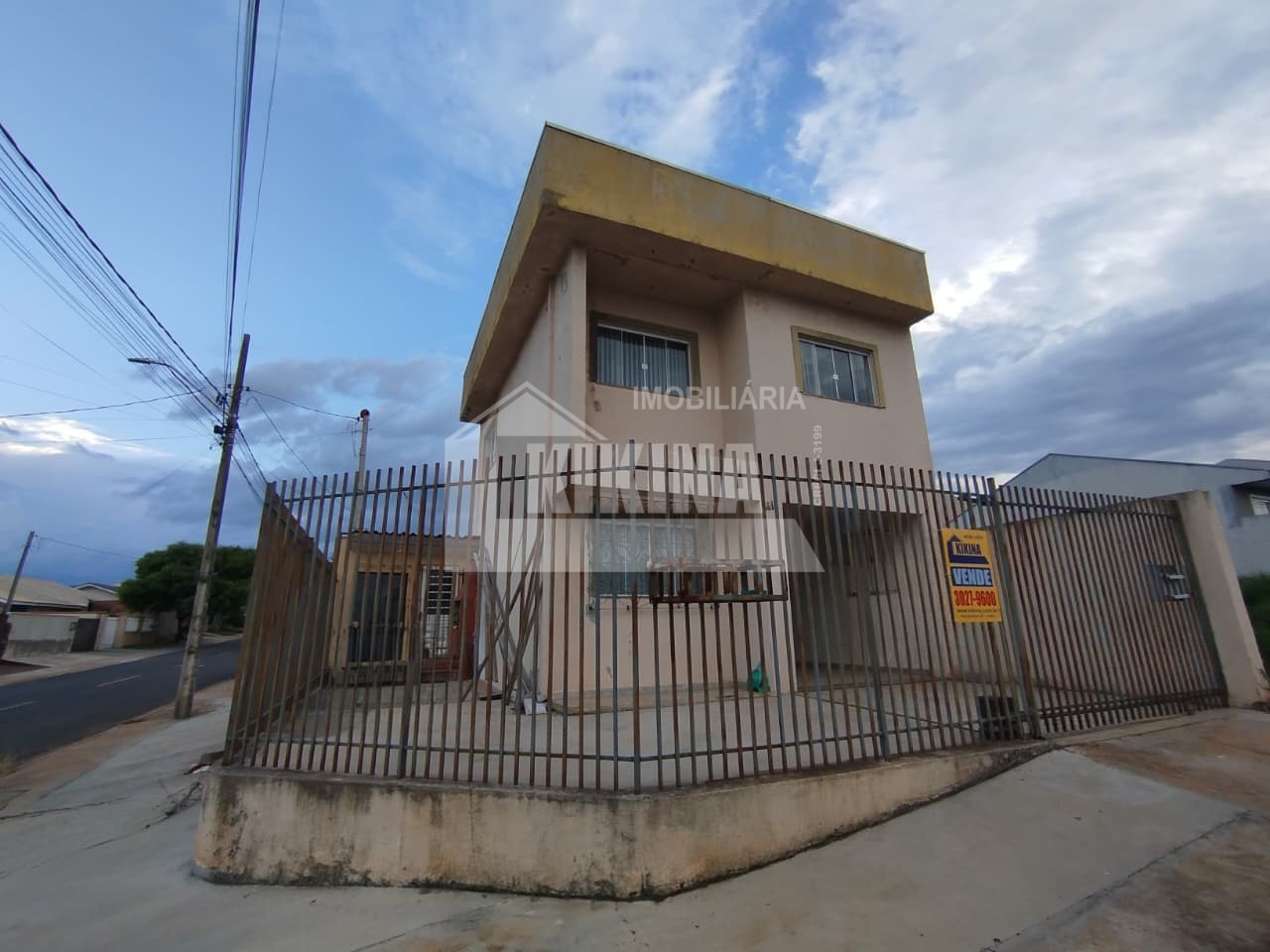 Sobrado à venda em Uvaranas, Ponta Grossa — Portal Chave Fácil