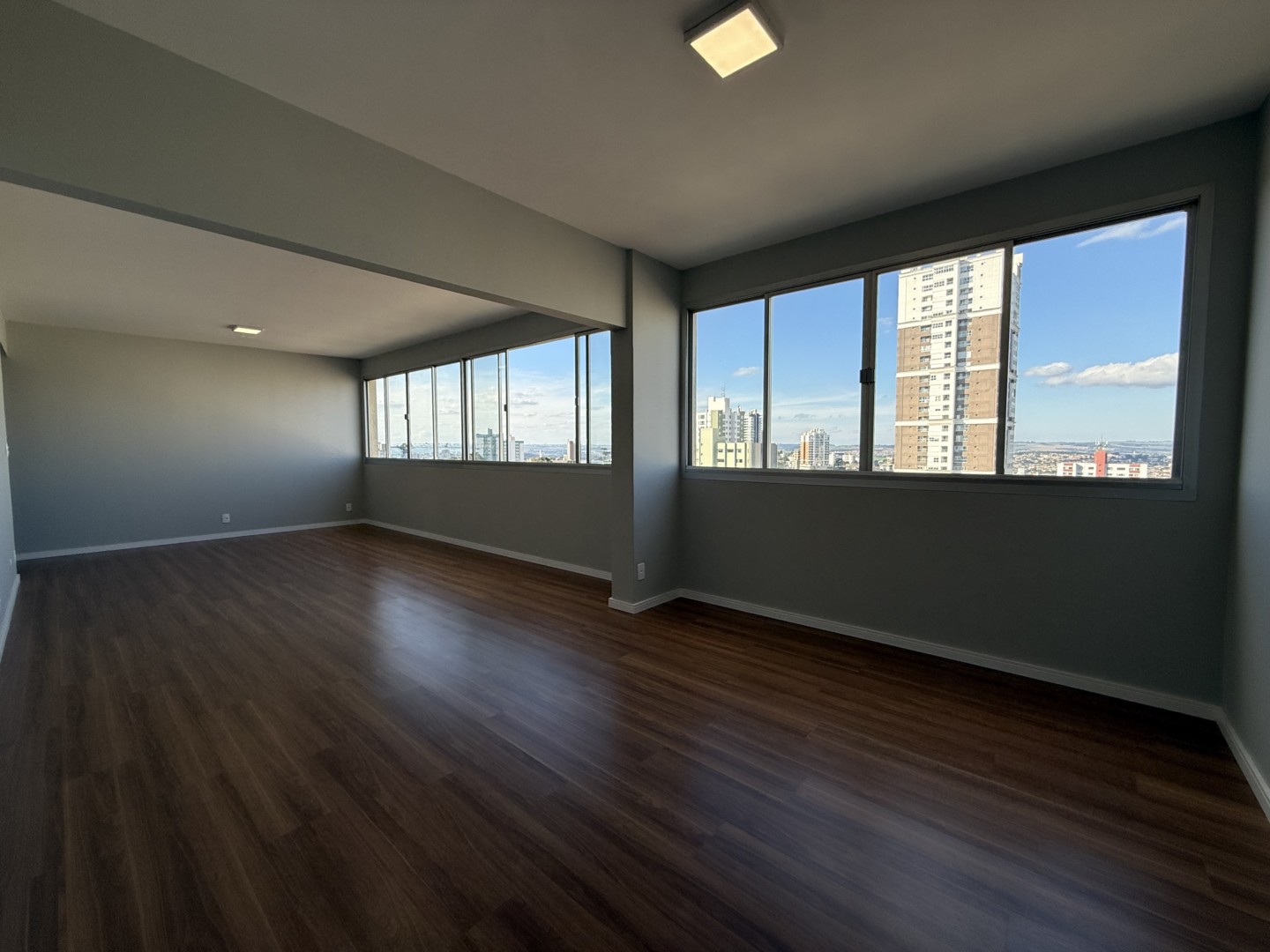 Apartamento à venda em Centro, Ponta Grossa — Portal Chave Fácil