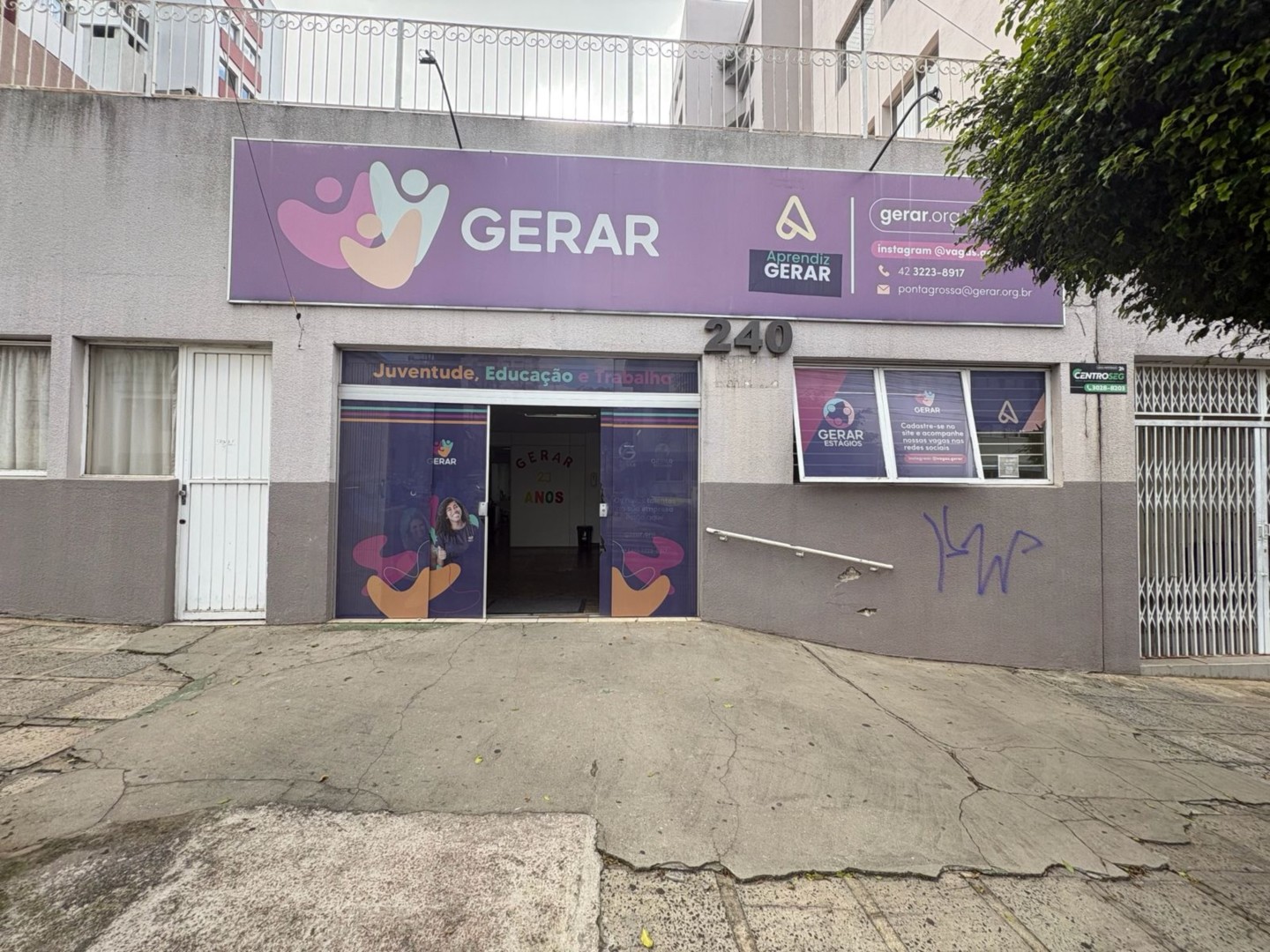 Sala/Conjunto Comercial à venda em Centro, Ponta Grossa — Portal Chave Fácil