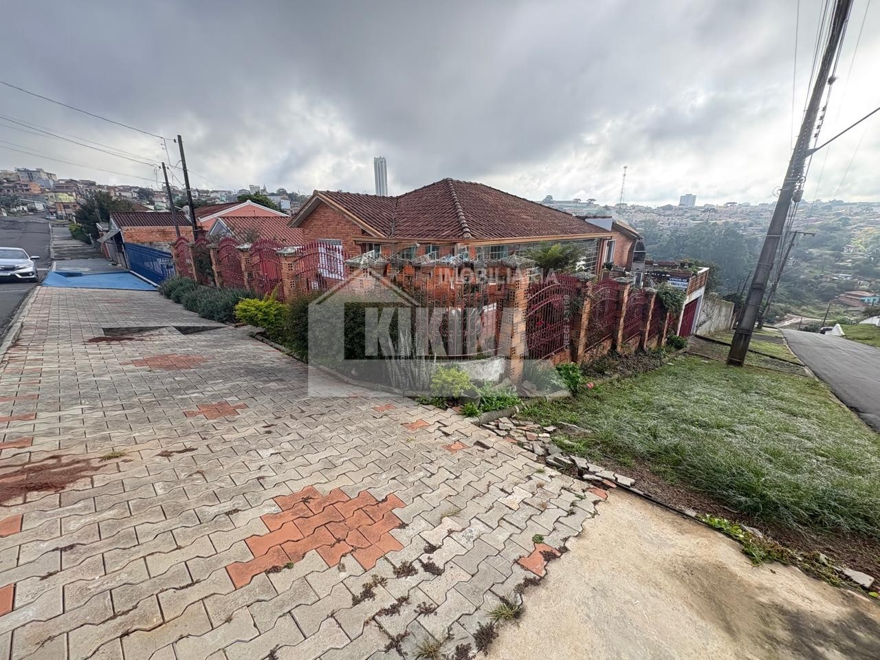 Casa à venda em Uvaranas, Ponta Grossa — Portal Chave Fácil